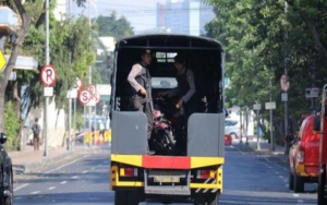 PSBB Surabaya Raya, Polisi Diminta Tegas Tembak Pelaku Kejahatan Ditempat