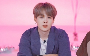 Misteri Hilangnya Suga di Foto BTS Bareng Ariana Grande Terpecahkan