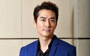Song Seung Heon Tuai Kritikan Pedas Karena Tak Pakai Masker Saat Belanja di Supermarket