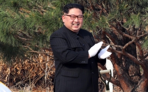 Diisukan Kritis Hingga Meninggal, Kim Jong Un Justru Diduga Terluka Saat Uji Coba Rudal Korea Utara