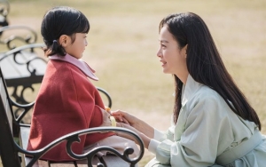 Kim Tae Hee Puji Habis-Habisan Kemampuan Akting Pemeran Putrinya di 'Hi Bye, Mama!'
