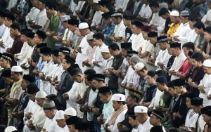 Pemkab Banyumas Imbau Salat di Rumah, Takmir Ancam Robohkan Masjid
