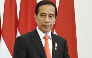 Presiden Jokowi Disindir Cuma Pencitraan Usai Blusukan Bagikan Sembako di Tengah Covid-19