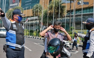 Seminggu PSBB, Banyak Warga Surabaya Tak Bisa Jelaskan Tujuan Perjalanan Saat Terjaring Razia