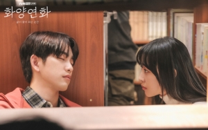 Jeon So Nee Akui Nyaman Bersandar di Bahu Jinyoung GOT7 Syuting 'When My Love Blooms'