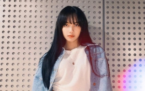 Kaki Seksi Lisa BLACKPINK Jadi Meme di Mana-Mana, YG Kena Julid Netizen