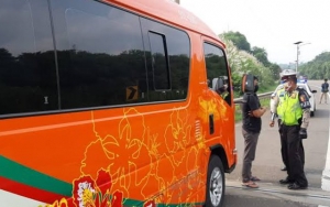 Nekat Bawa Penumpang Mudik Meski Dilarang, Praktik Travel Gelap Mulai Diawasi