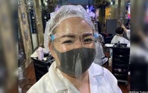 Cegah Corona Kembali Mewabah, Pegawai Salon di Thailand Pakai APD Lengkap Bak Paramedis