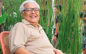 Adi Kurdi Pesinetron 'Keluarga Cemara' Meninggal Dunia, 'Abah'  Puncaki Trending Topik