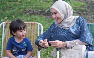 Zaskia Mecca Bikin Putra Bungsu Nangis Kejer, Alasan 'Sepele' Dilarang Nyanyi Lagu Ini Jadi Sorotan