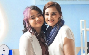 Putri Sulung Mona Ratuliu Diledek, Ramai Dibela Bakal Cantik Seperti Aurel Hermansyah
