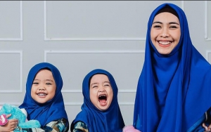 Di Rumah Aja, Oki Setiana Dewi Ngaku Ada Untungnya Punya Anak dengan Jarak Usia Dekat