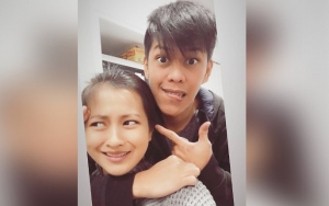  Peluk Mesra Seleb Cantik Reemar Martin, Pria Ini Diteror Netizen Indo