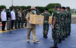 Prabowo Terima Bantuan ‘Senjata’ Dari Tiongkok Untuk Perangi Corona, Apa Saja Isinya?