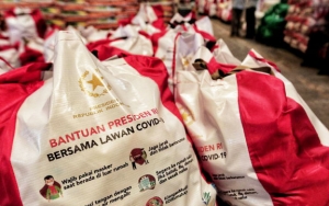 Tempel Foto di Kemasan Bantuan, Pejawat di 23 Kabupaten/Kota Diduga Politisasi Bansos COVID-19