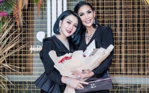 Nasib Sahabat Syahrini Pasca Labrak Papa Angkat, Foto Seksi-Aib Suami Dibongkar?
