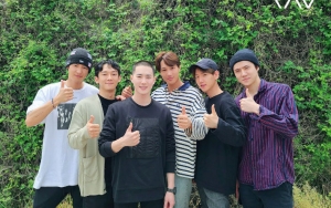 Kemunculan Pertama Chen EXO di Depan Publik untuk Antar Suho Wamil Tuai Beragam Komentar