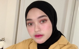 Indira Kalistha Cuek Jadi Trending Usai Dikritik Remehkan Corona, Suami Beri Pembelaan