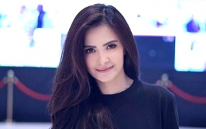 Cut Tari Dulu Dihujat Soal Video Syur, Foto Cantik Berkebaya Banjir Pujian