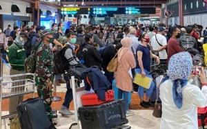 Curhat Penumpang yang Berdesak-Desakan di Bandara Soetta Saat Pandemi Corona