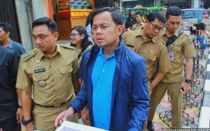 Kaget dengan Aktivitas Warga, Walkot Bogor Bima Arya Tutup Paksa Kios Pasar Anyar