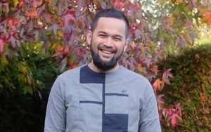 Teuku Wisnu Terharu Ambulans dan Pertugas Kesehatan Tokonya Bermanfaat untuk Warga