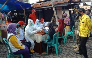 6 Pengunjung Pasar Kemlagi Mojokerto Reaktif Virus Corona Saat Dilakukan Rapid Test Massal
