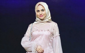 Buka Tutup Hijab, Asha Shara Bikin Suami Murka?