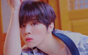 Kim Wooseok Tampilkan Sisi Misterius Yang Kuat Dalam Teaser Debut Solo 'Red Moon'