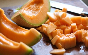 Sering Dijadikan Takjil Berbuka Puasa, Yuk Intip 8 Manfaat Melon Untuk Kesehatan Kalian!