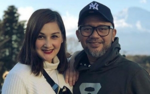 Untuk Nama Putri Keempatnya, Mona Ratuliu Dan Suami Masih Berembuk Dengan Anak-Anak 