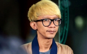 Aming Beri Pesan Menohok Usai Pasien Positif COVID-19 Bertambah Hampir Seribu Orang