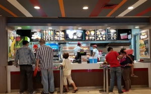 KFC Indonesia 'Nyerah' Tutup 115 Gerai Imbas Corona, Karyawan Kena Berbagai Dampak Ini