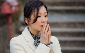 Bukan Pengkhianatan Suami, Ini yang Bikin Kim Hee Ae Lebih Terluka di 'The World Of The Married'