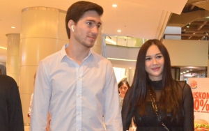 Aura Kasih Rayakan Lebaran Pertama Tanpa Suami dan Keluarga: Semuanya Baik-Baik Saja