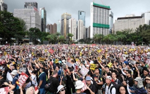 'Abaikan' Corona, Ribuan Demonstran Hong Kong Kembali Protes Minta Merdeka dari Tiongkok