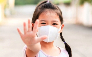 Bukan Corona, Anak Usia di Bawah 2 Tahun Disarankan Tak Pakai Masker Akibat Bahaya Ini