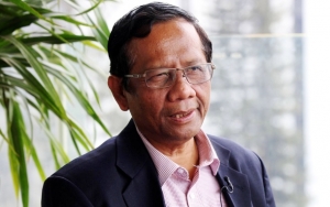 Minta Rakyat Tak Takut, Mahfud: Angka Kematian COVID-19 Lebih Rendah Dari Kecelakaan 