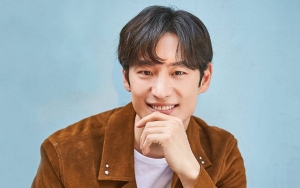 Terpengaruh 'Time To Hunt', Lee Je Hoon Ngaku Jadi Sering Kenakan Pakaian Jenis Ini
