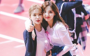 Nayeon Beri Kejutan Nongol di Instagram Live Yeri, Netizen Fokus ke Hal Ini