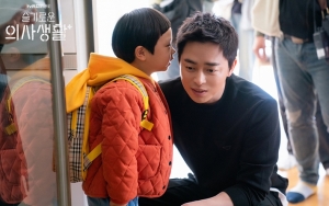 Putra Tembam Jo Jung Suk Posting Foto Syuting 'Hospital Playlist', Frustrasi COVID-19