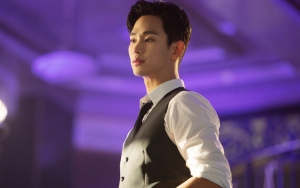 Kim Soo Hyun Murung dan Berusaha Melarikan Diri di Teaser 'Psycho But It's Okay'