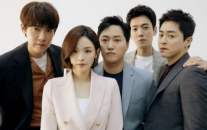 Yoo Yeon Seok - Jo Jung Suk Cs Pamitan dan Bahas Season 2 Jelang 'Hospital Playlist' Tamat