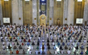 Kata Warga yang Ikut Jumatan di Masjid Agung Kota Bekasi Saat Pandemi Corona: Was-was Tapi Antusias