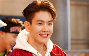 Baekhyun EXO Tunjukkan Vokal Memukau di Video MV Live 'Love Again'