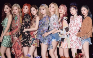 TWICE Usung Konsep Tropical Sambut Musim Panas di MV Comeback 'More & More'