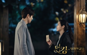 Kim Go Eun dan Lee Min Ho Bikin Ngakak Berlagak Syuting Ala Drama Medis