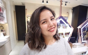 Terlalu Polos, Tya Ariestya Kenang Pernah Persilahkan Perampok Masuk Ke Rumahnya 