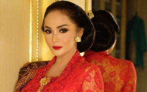 Krisdayanti Hadiri Pernikahan Anak Sahabat Saat Pandemi Corona, Batasi Kolom Komentar Takut Dihujat?