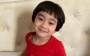 Rafathar Diam-diam 'Belajar' Hidup Susah Cuma Makan Kentang Pakai Garam